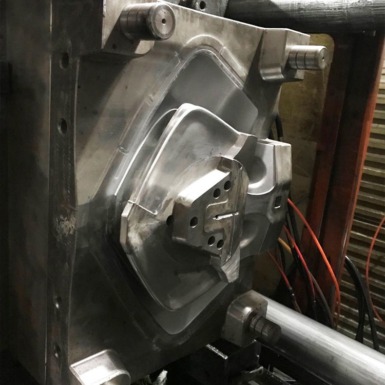 擋泥板模具及產(chǎn)品